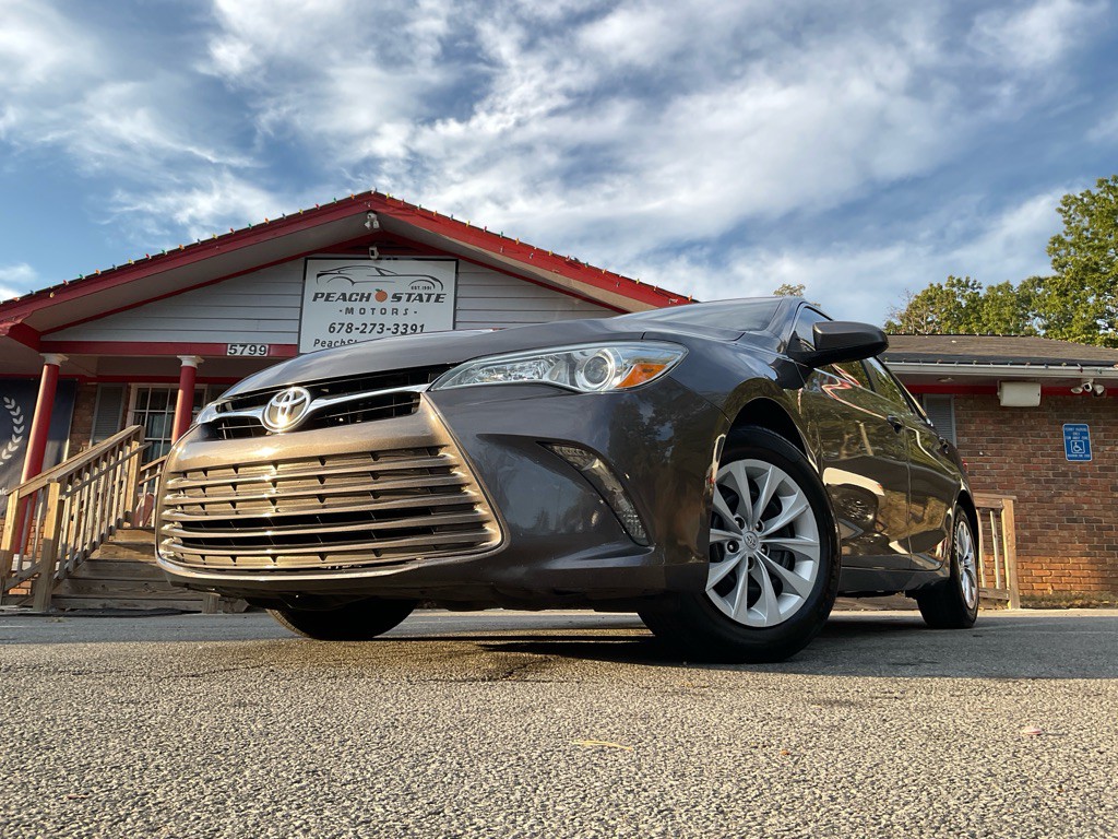 2016 Toyota Camry Image 42
