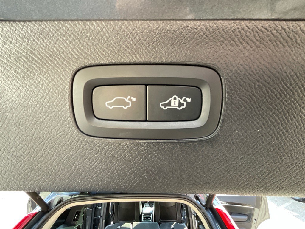 2018 Volvo XC90 Image 43