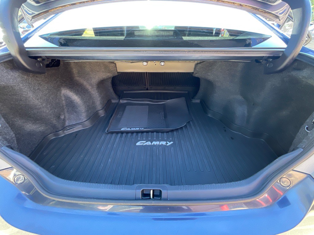 2017 Toyota Camry Image 40