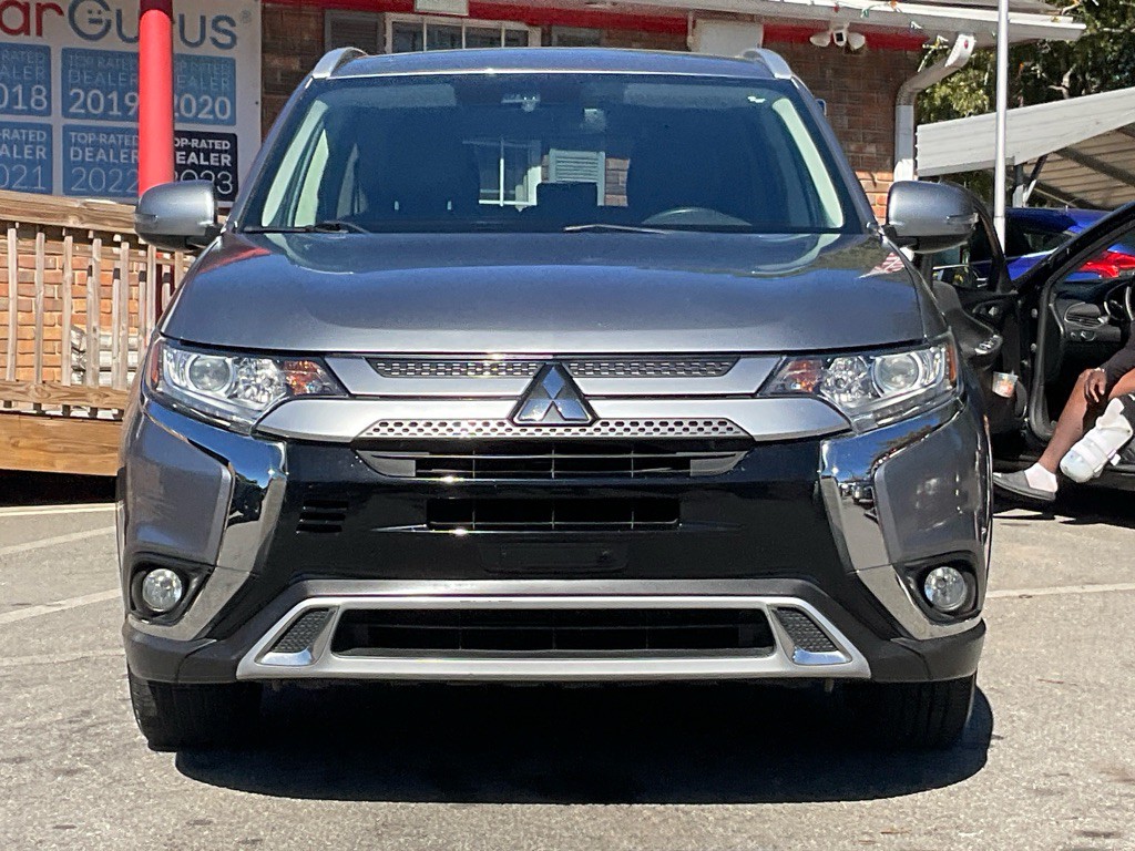 2020 Mitsubishi Outlander Image 2