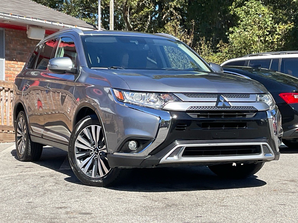 2020 Mitsubishi Outlander Image 3