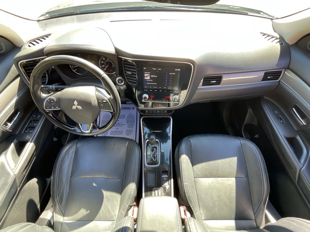 2020 Mitsubishi Outlander Image 21
