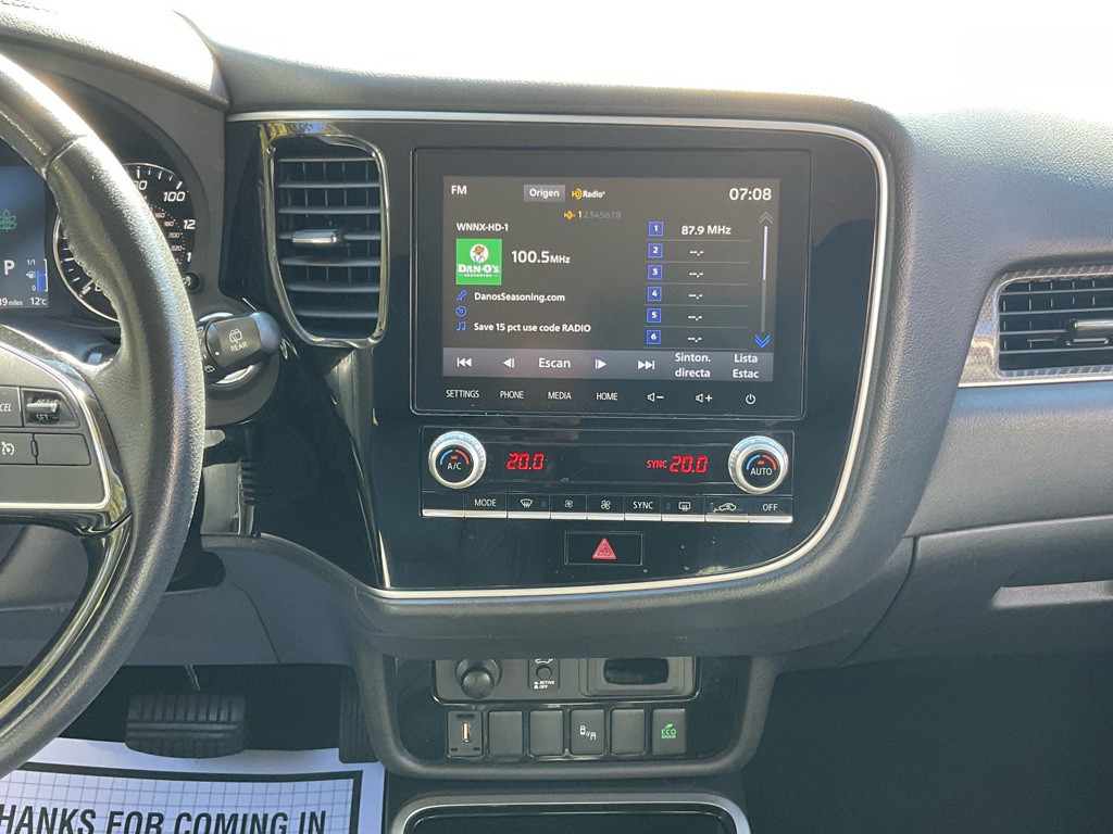 2020 Mitsubishi Outlander Image 22