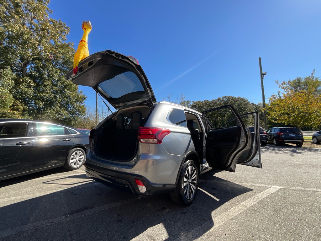 2020 Mitsubishi Outlander Image 35