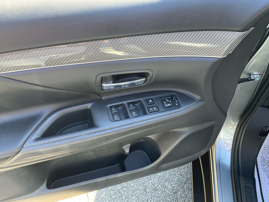 2020 Mitsubishi Outlander Image 42