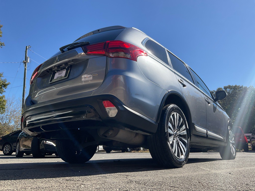 2020 Mitsubishi Outlander Image 48