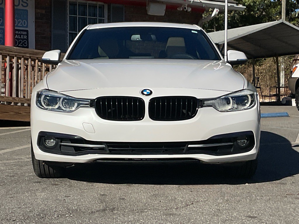 2018 BMW 3 Series Image 2