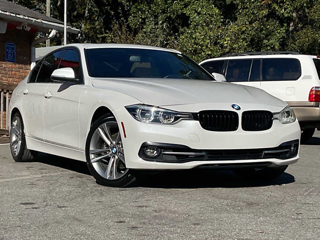 2018 BMW 3 Series Image 3