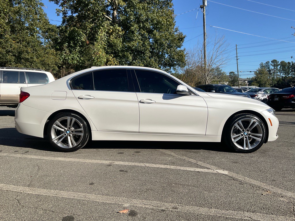 2018 BMW 3 Series Image 4