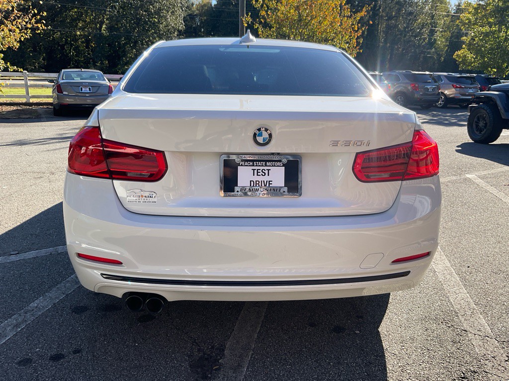 2018 BMW 3 Series Image 6