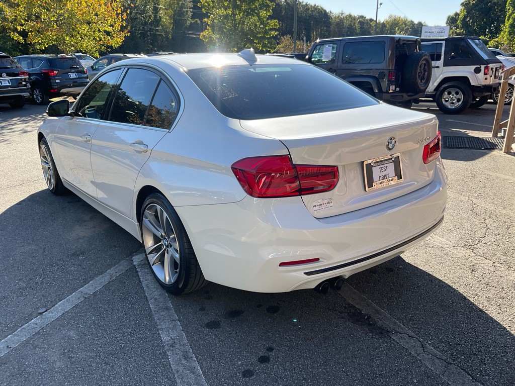 2018 BMW 3 Series Image 7