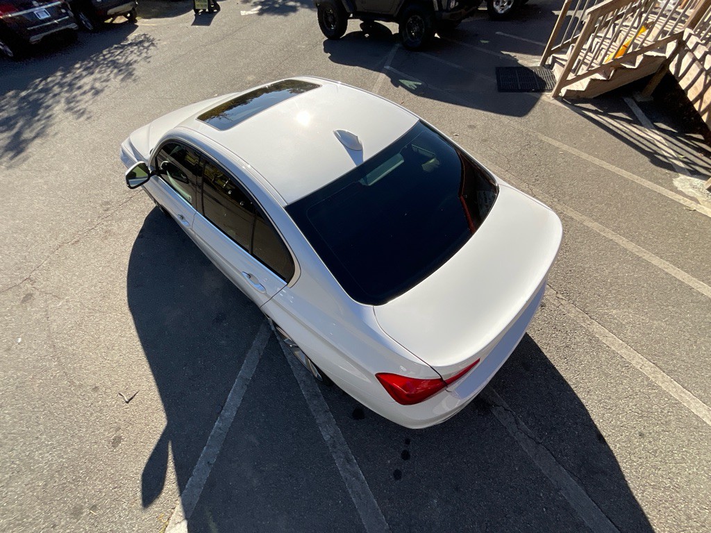 2018 BMW 3 Series Image 10