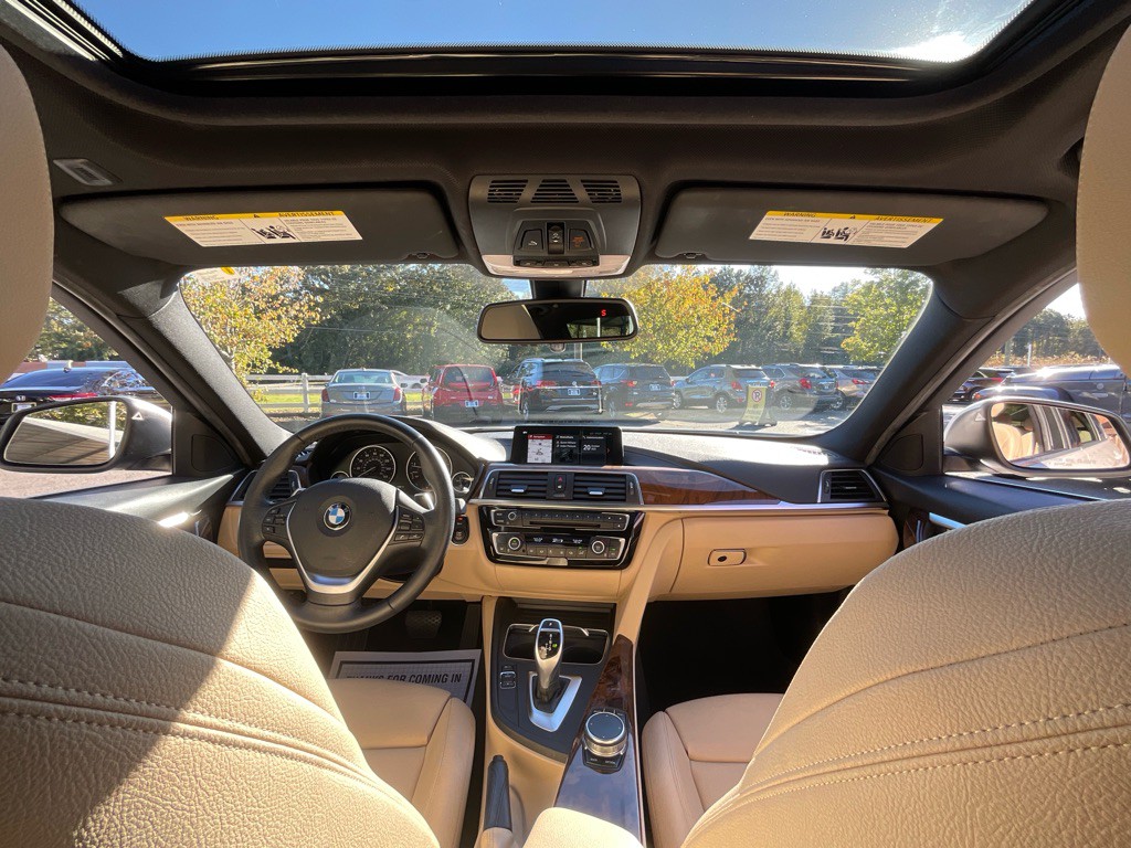 2018 BMW 3 Series Image 19