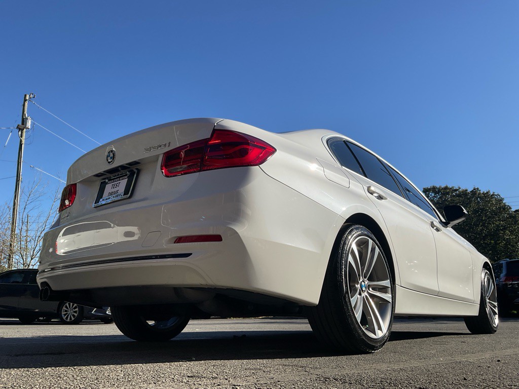 2018 BMW 3 Series Image 46