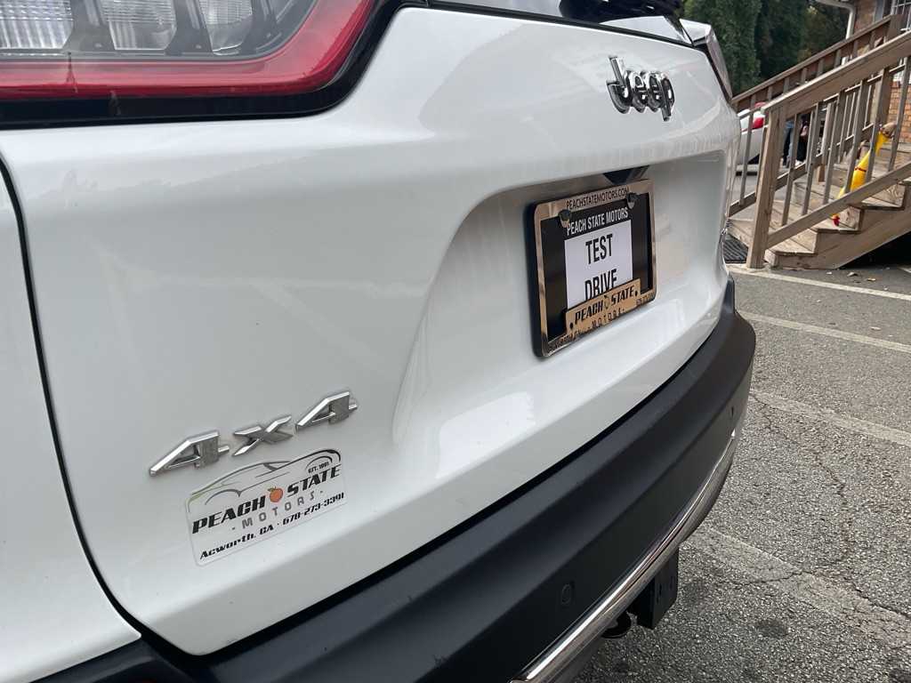 2019 Jeep Cherokee Image 9