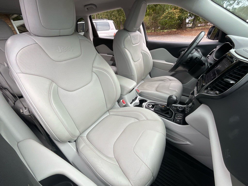 2019 Jeep Cherokee Image 19