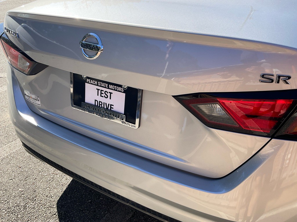2019 Nissan Altima Image 10