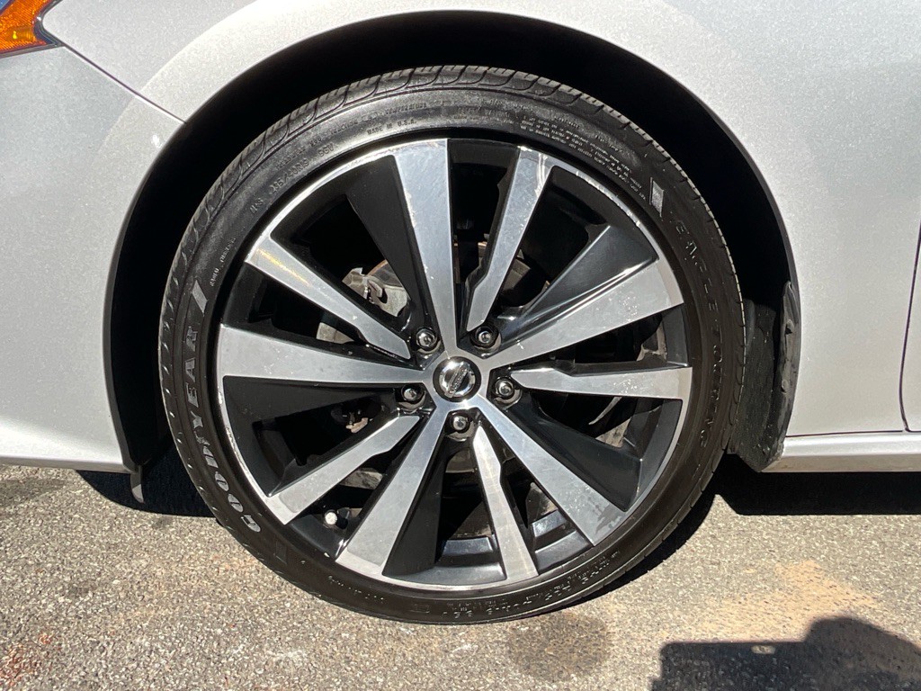 2019 Nissan Altima Image 12