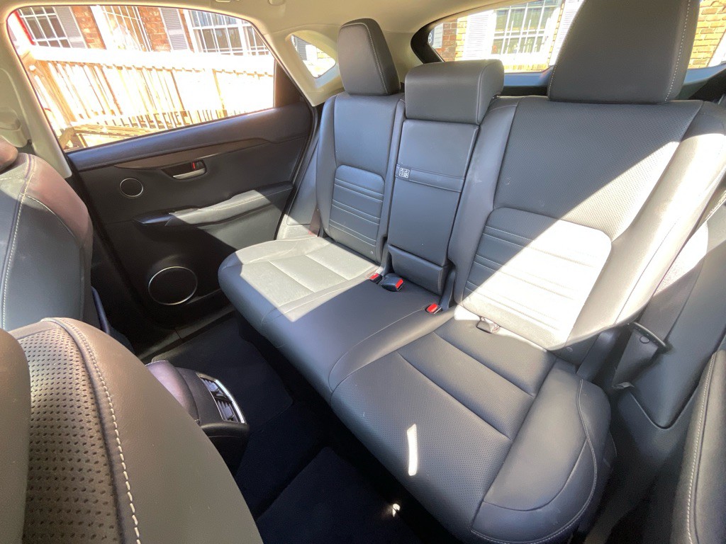 2017 Lexus NX 200t Image 31
