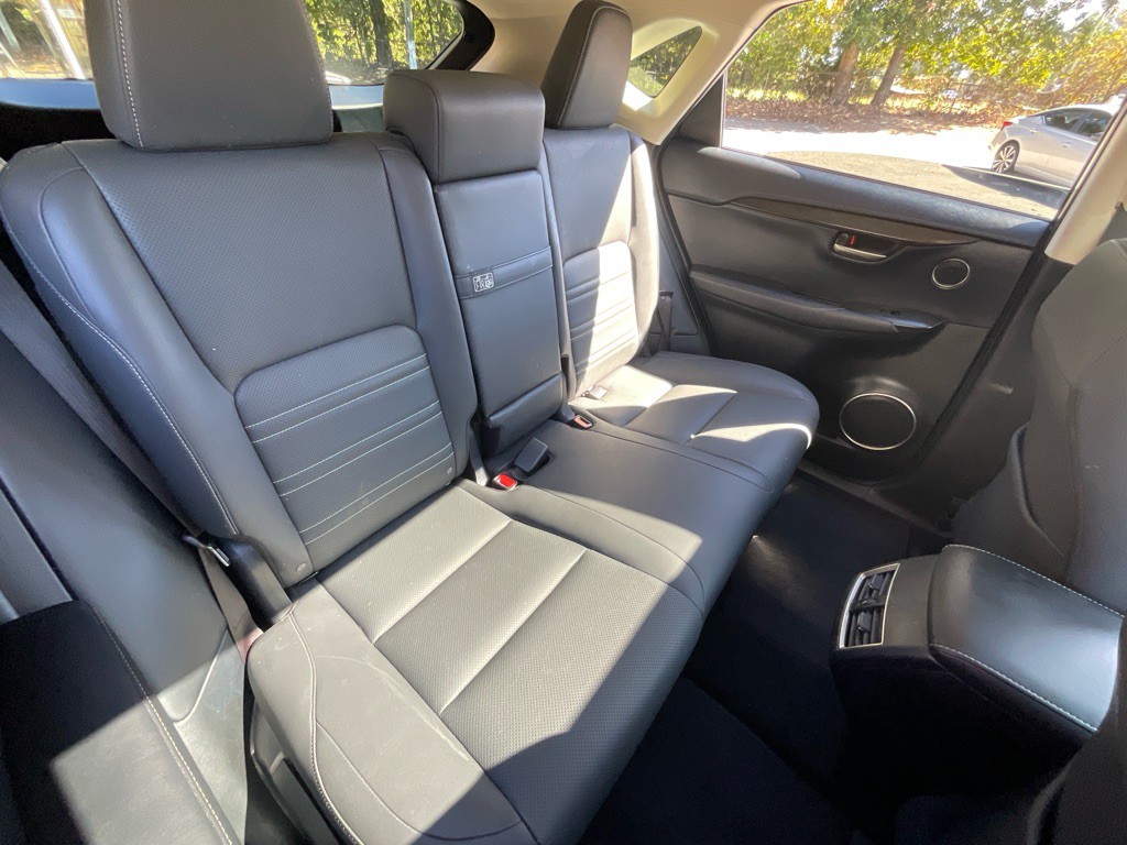 2017 Lexus NX 200t Image 34