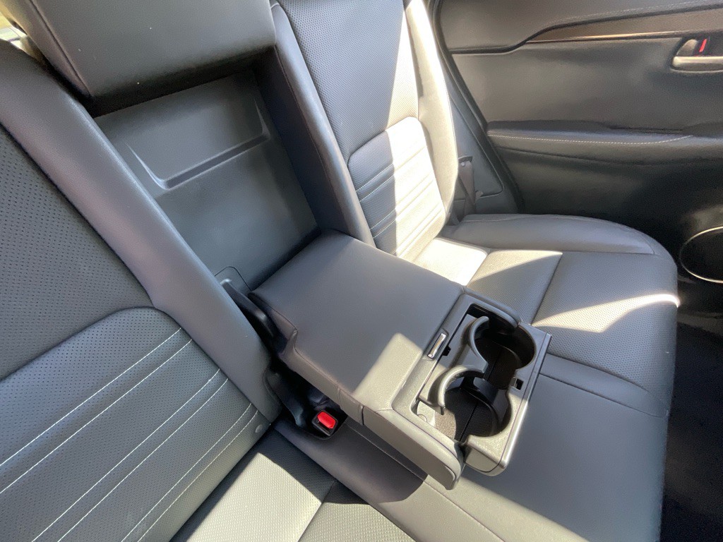 2017 Lexus NX 200t Image 35