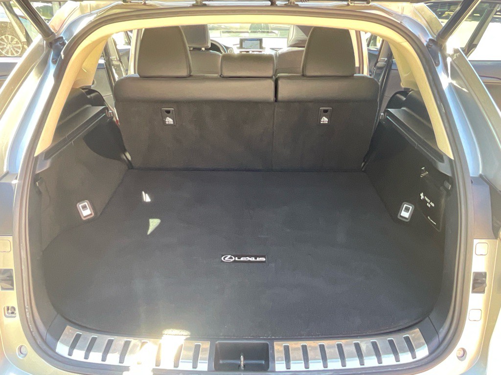 2017 Lexus NX 200t Image 38