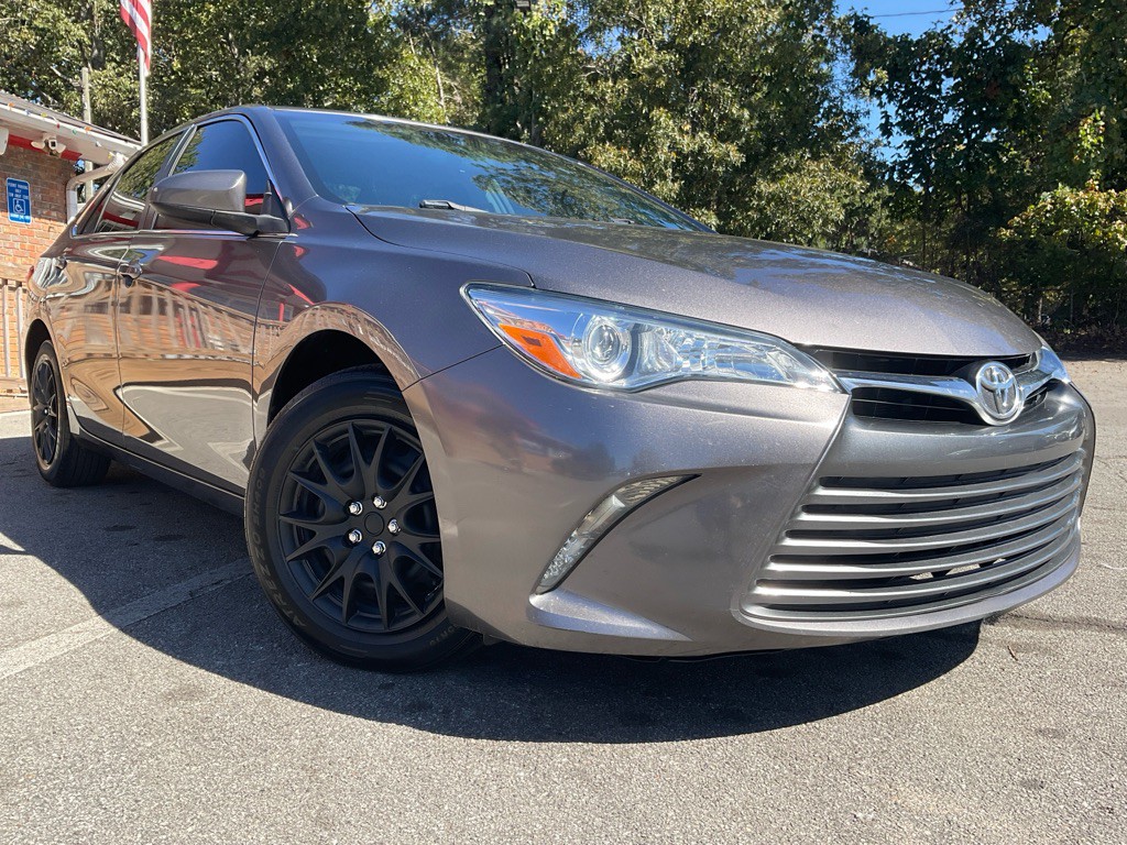 2016 Toyota Camry Image 3
