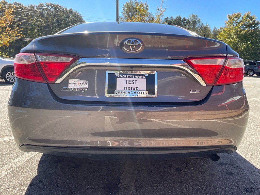 2016 Toyota Camry Image 6