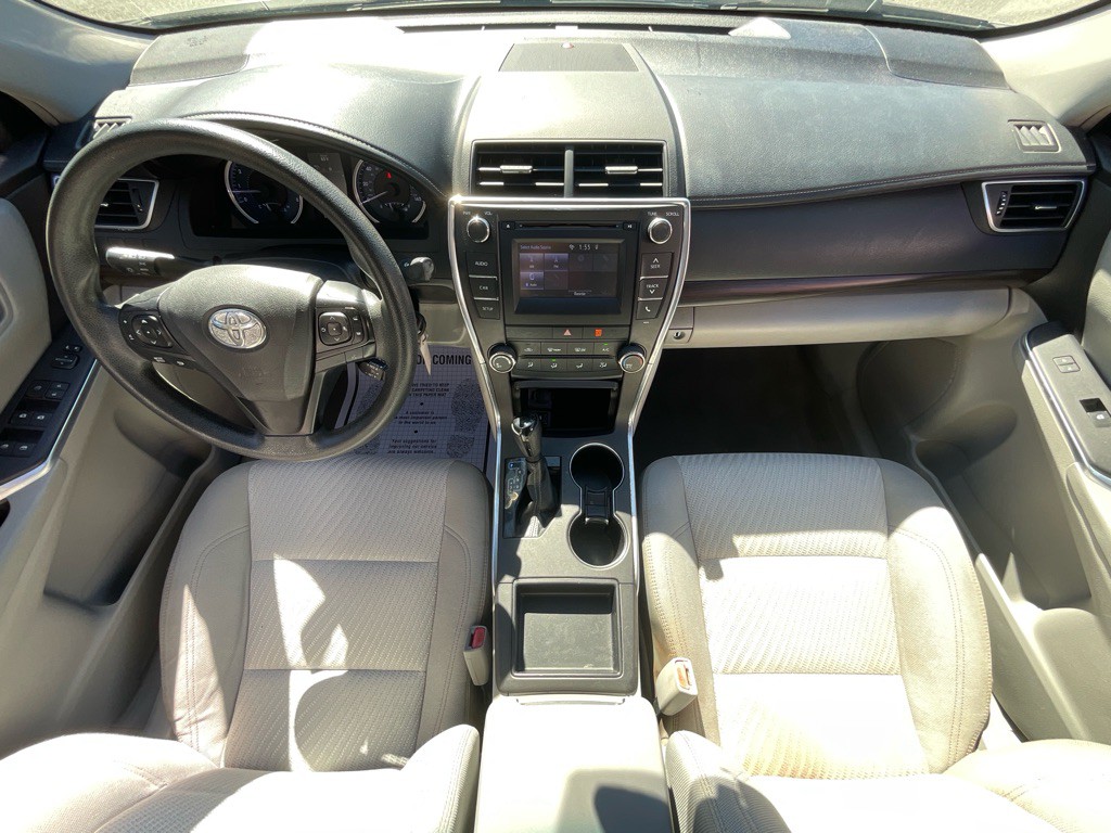 2016 Toyota Camry Image 20