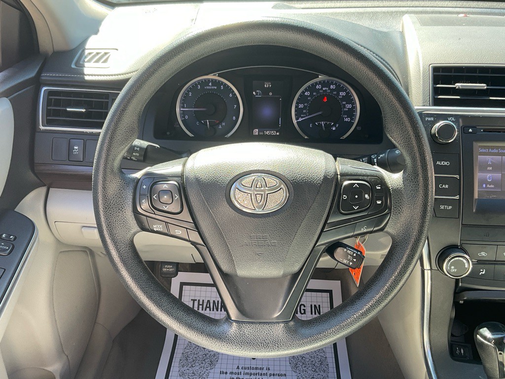 2016 Toyota Camry Image 22