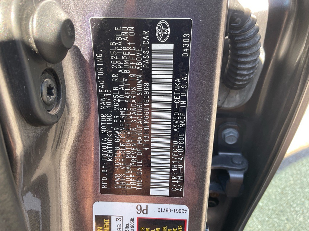 2016 Toyota Camry Image 42