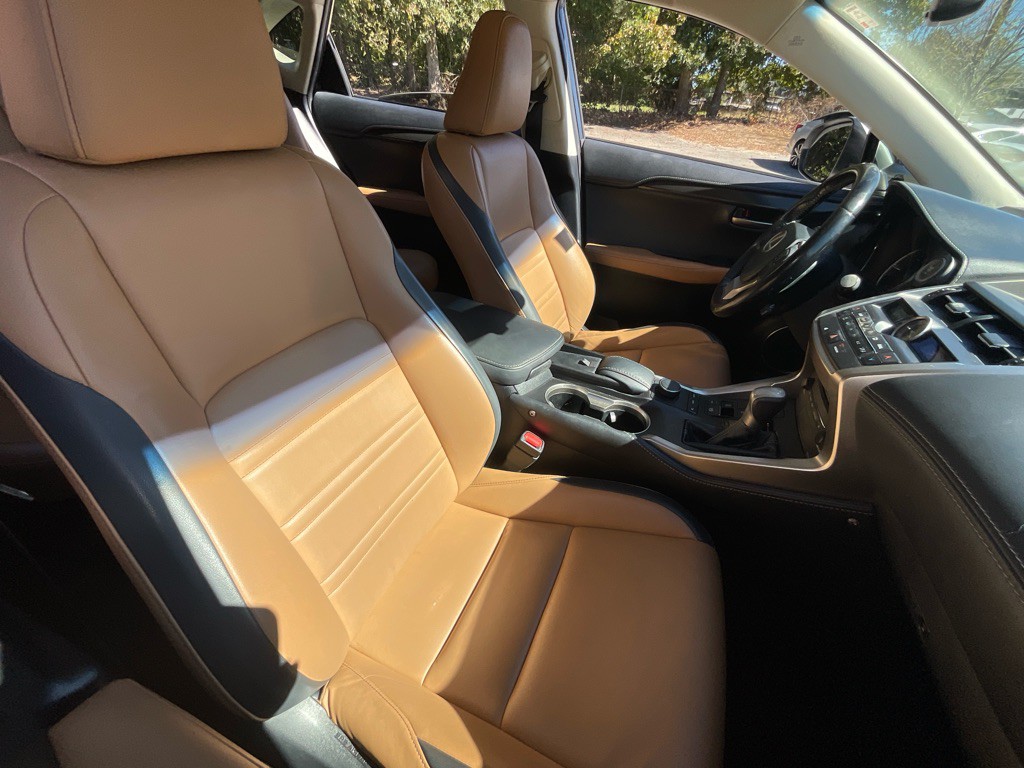 2016 Lexus NX 200t Image 18