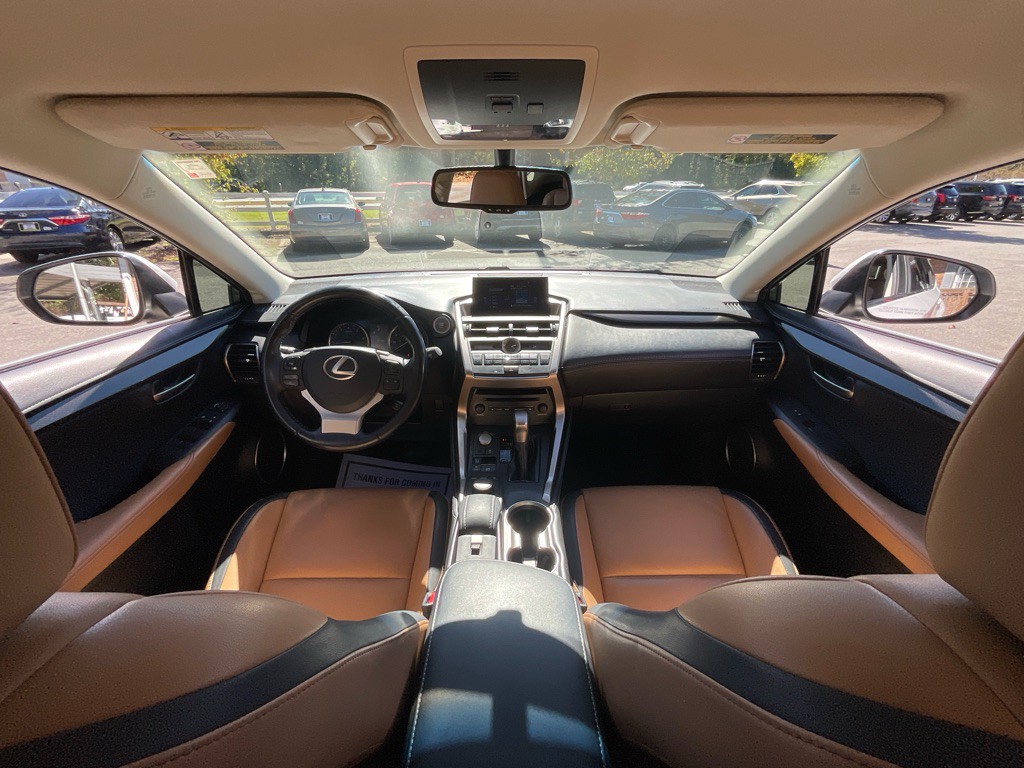 2016 Lexus NX 200t Image 19