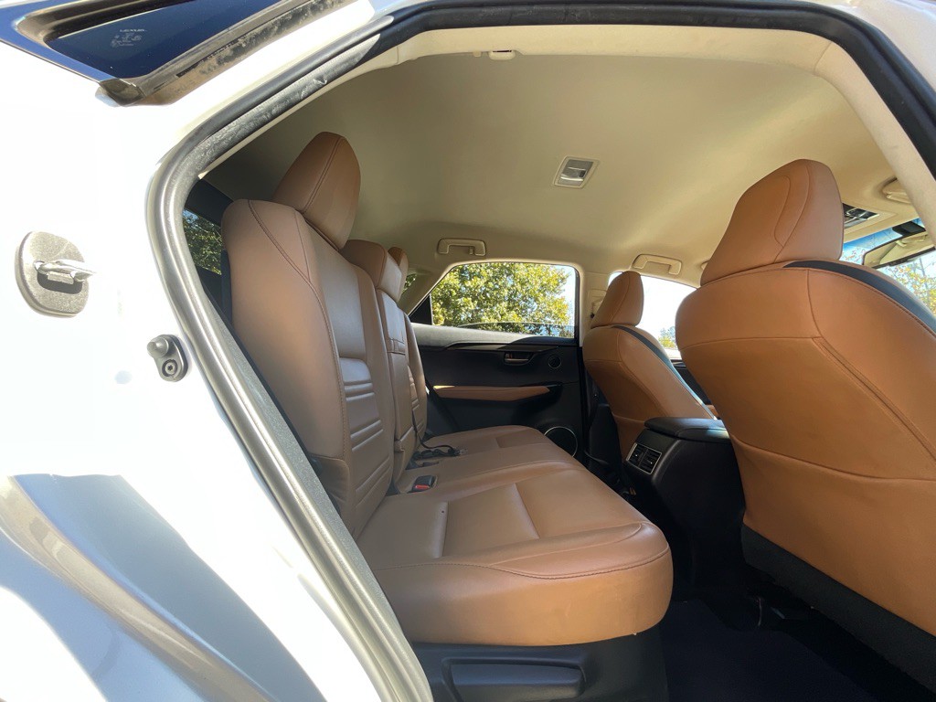2016 Lexus NX 200t Image 28
