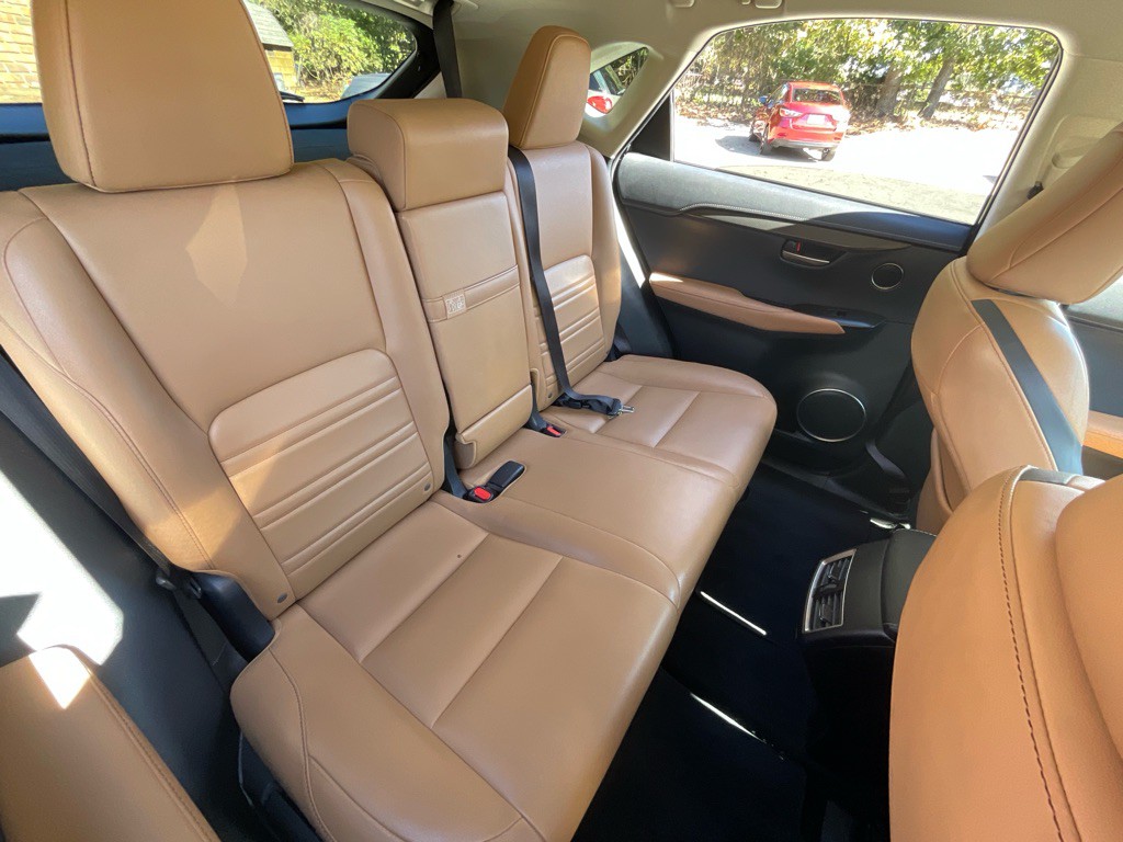 2016 Lexus NX 200t Image 30