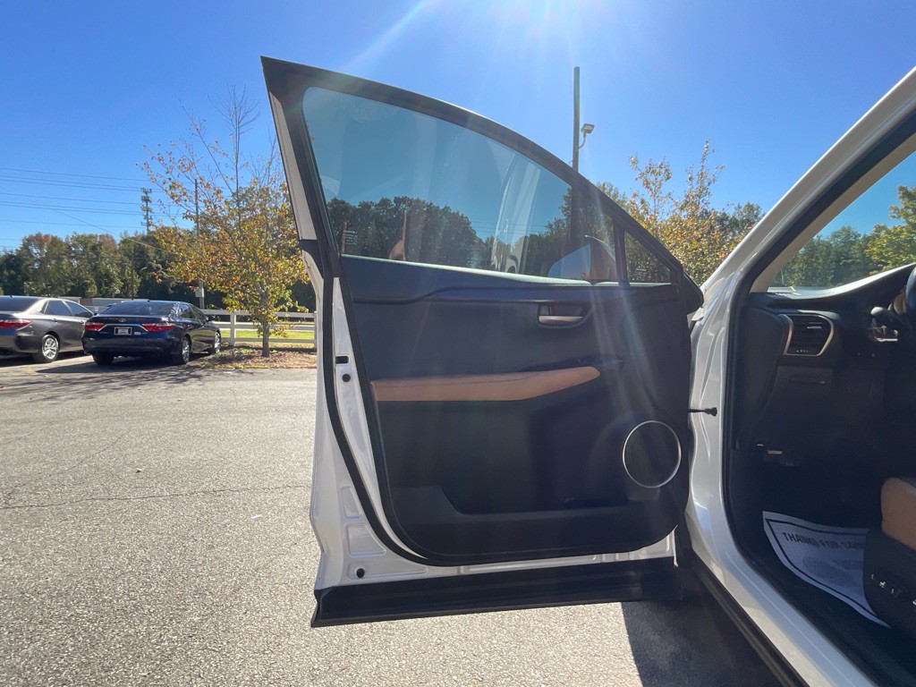 2016 Lexus NX 200t Image 36