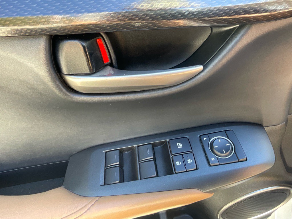 2016 Lexus NX 200t Image 37
