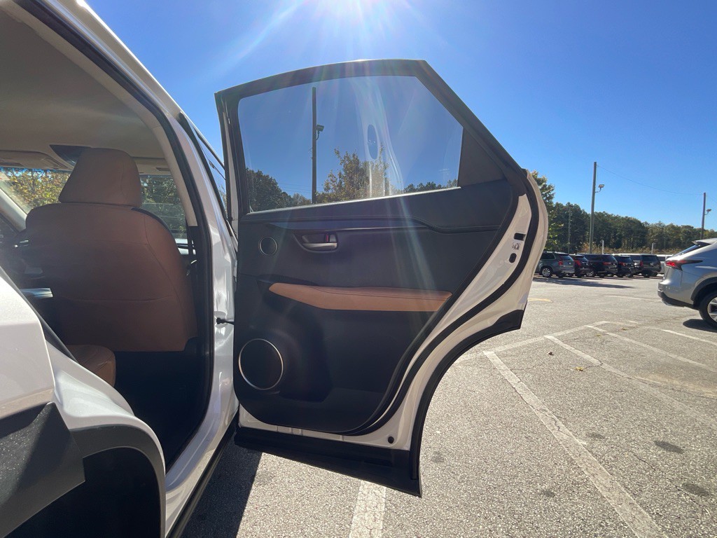 2016 Lexus NX 200t Image 41