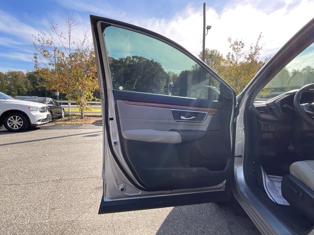 2017 Honda CR-V Image 38