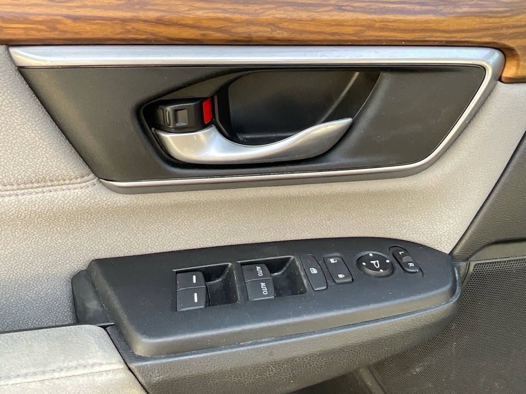 2017 Honda CR-V Image 39