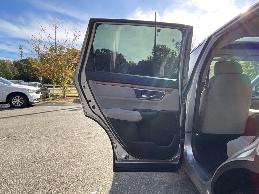 2017 Honda CR-V Image 41