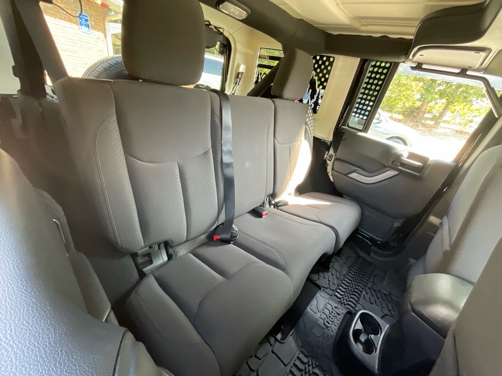 2017 Jeep Wrangler Unlimited Image 34