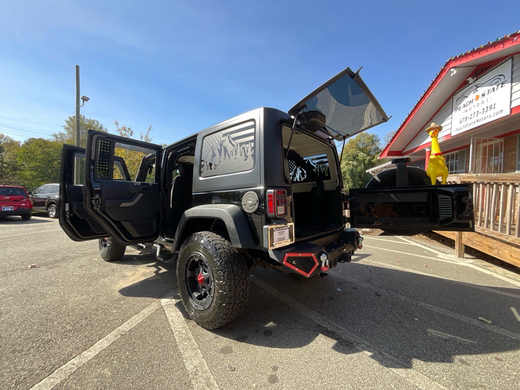 2017 Jeep Wrangler Unlimited Image 35