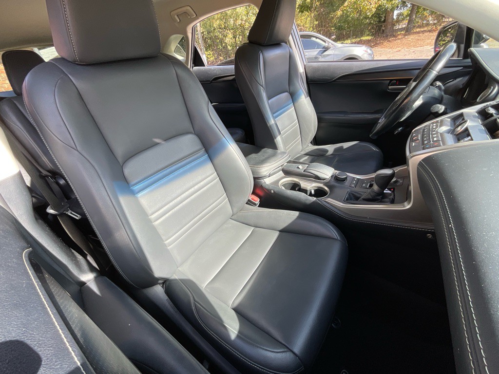 2017 Lexus NX 200t Image 17