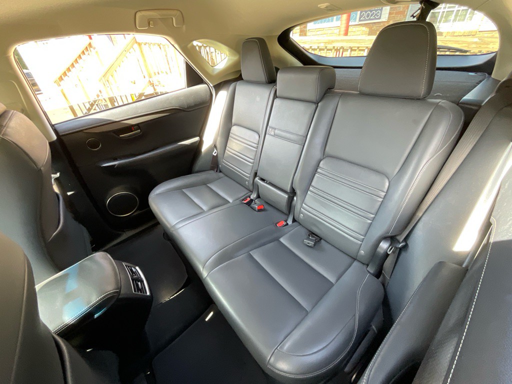 2017 Lexus NX 200t Image 27