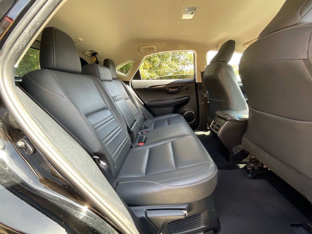 2017 Lexus NX 200t Image 28