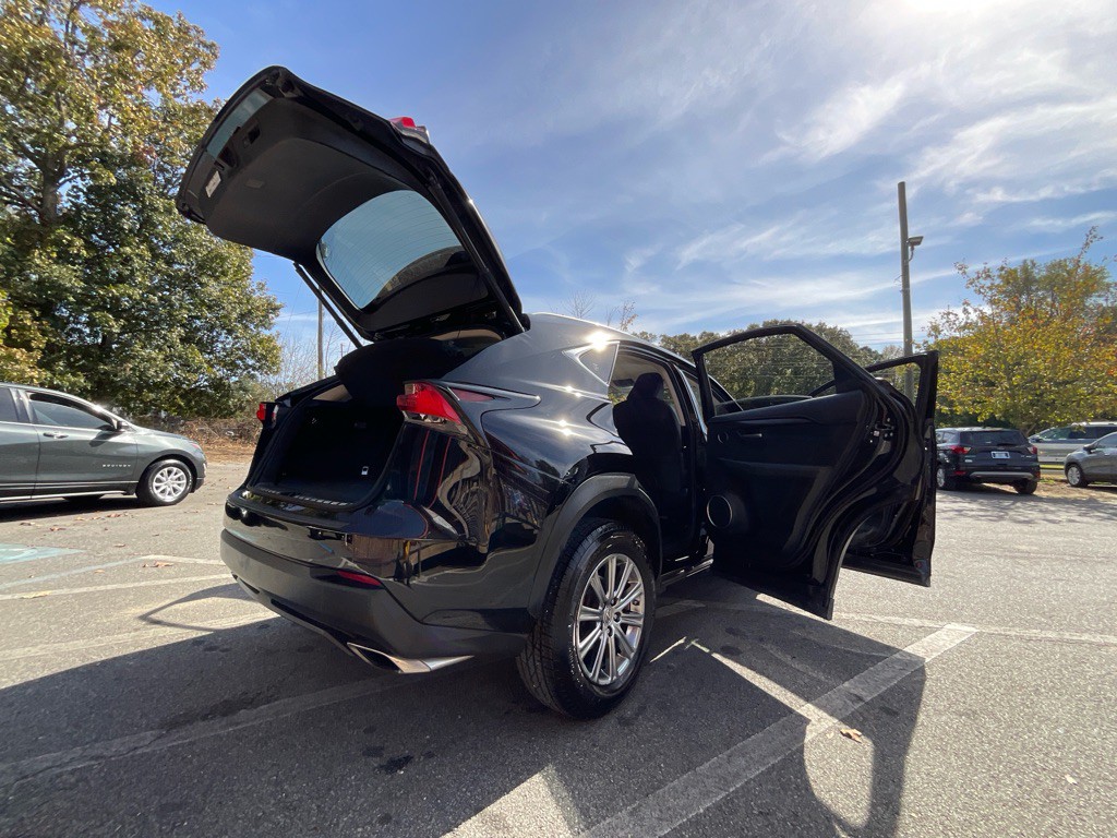 2017 Lexus NX 200t Image 33