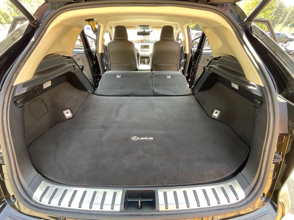 2017 Lexus NX 200t Image 37