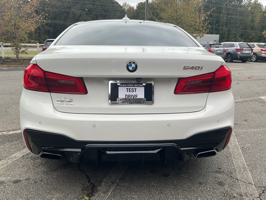 2018 BMW 5 Series Image 6