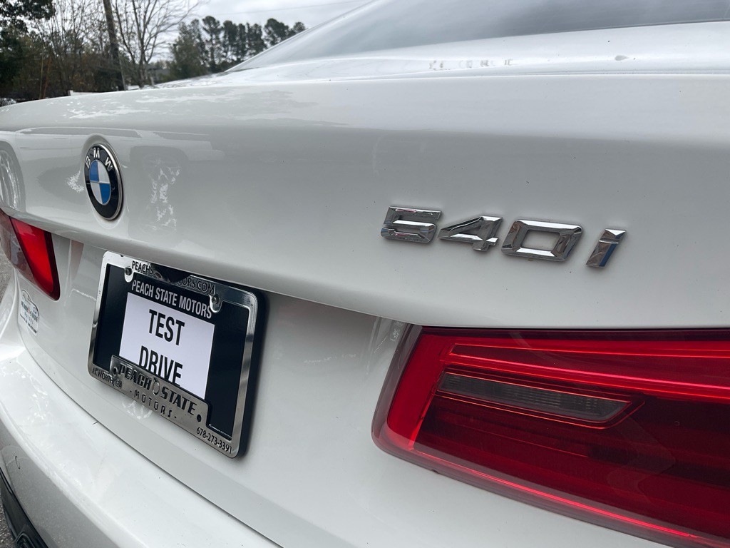 2018 BMW 5 Series Image 9